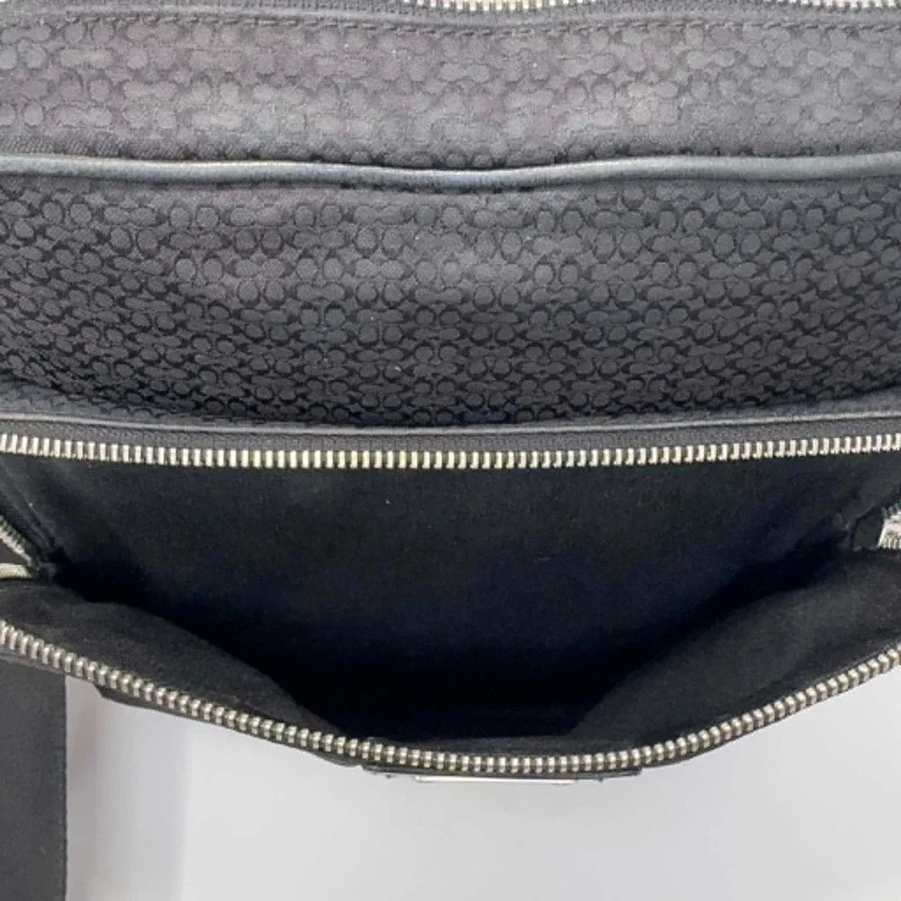 Coach E35-5058 Black Signature Jacquard Flight Bag Crossbody Messenger Y2K